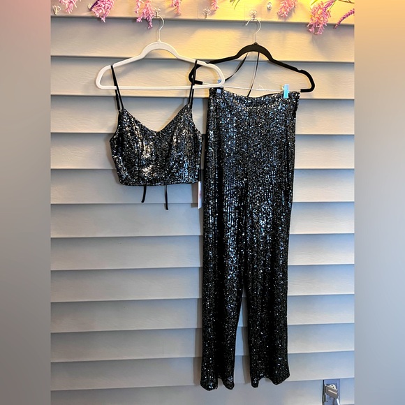 Sequined 2 piece set pants and top set size M - Picture 3 of 8